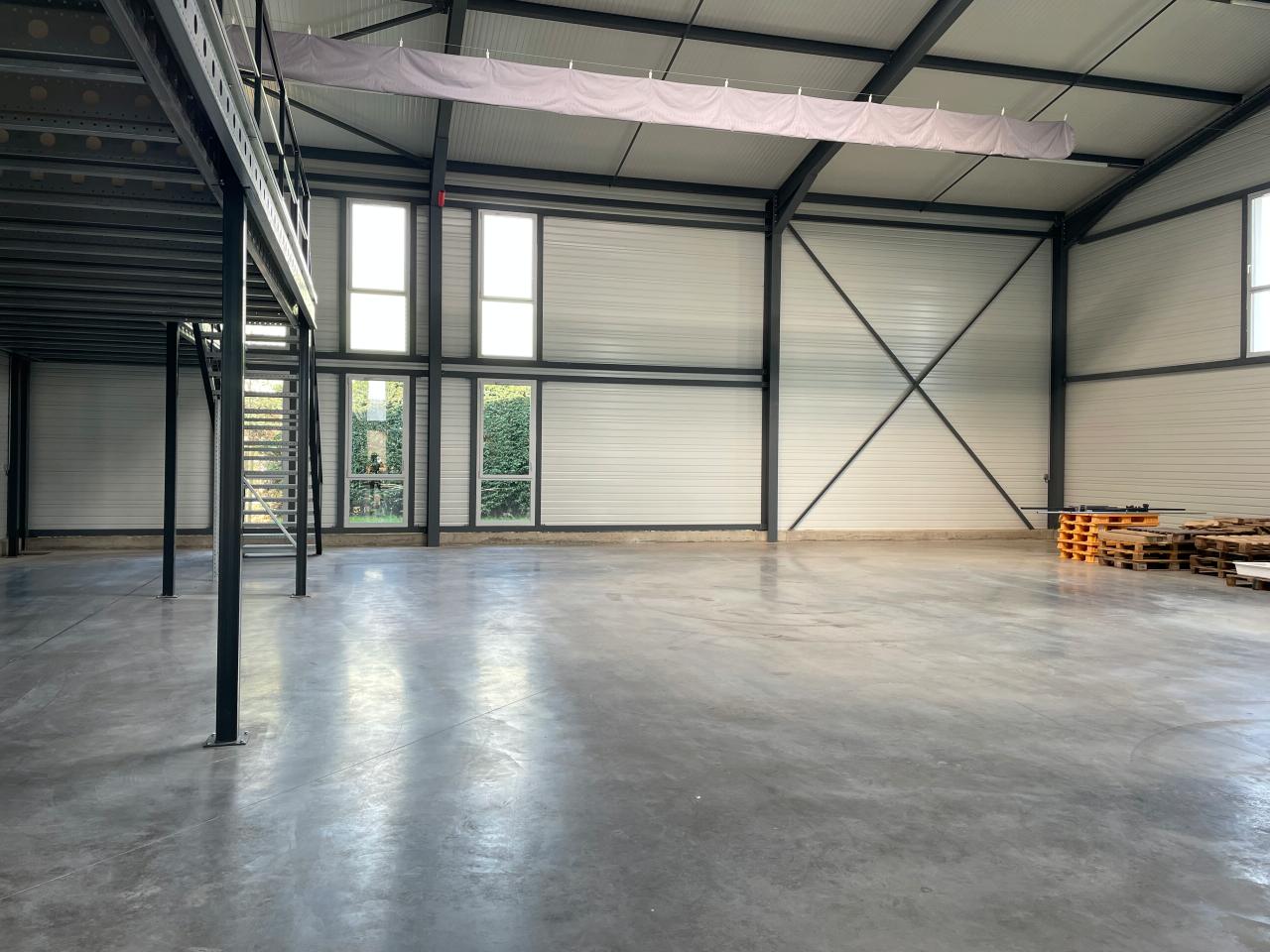 Local d'activité Chassieu 360m² Location local d'activité Chassieu Rhône OLACT2530941 8